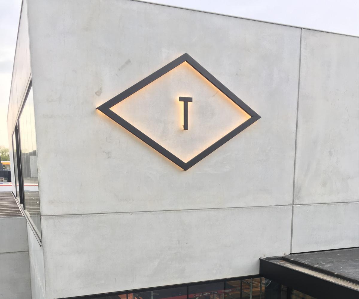 Belettering - Buiten - Logo - Led - Inox gelakt