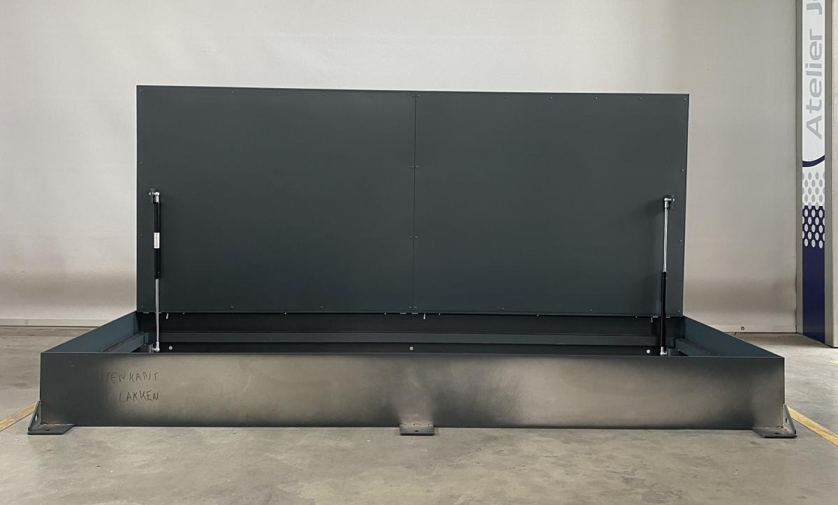 0036571 Kelderluik - Effen plaat - Inox gelakt - Manueel - Binnen - Isolatie