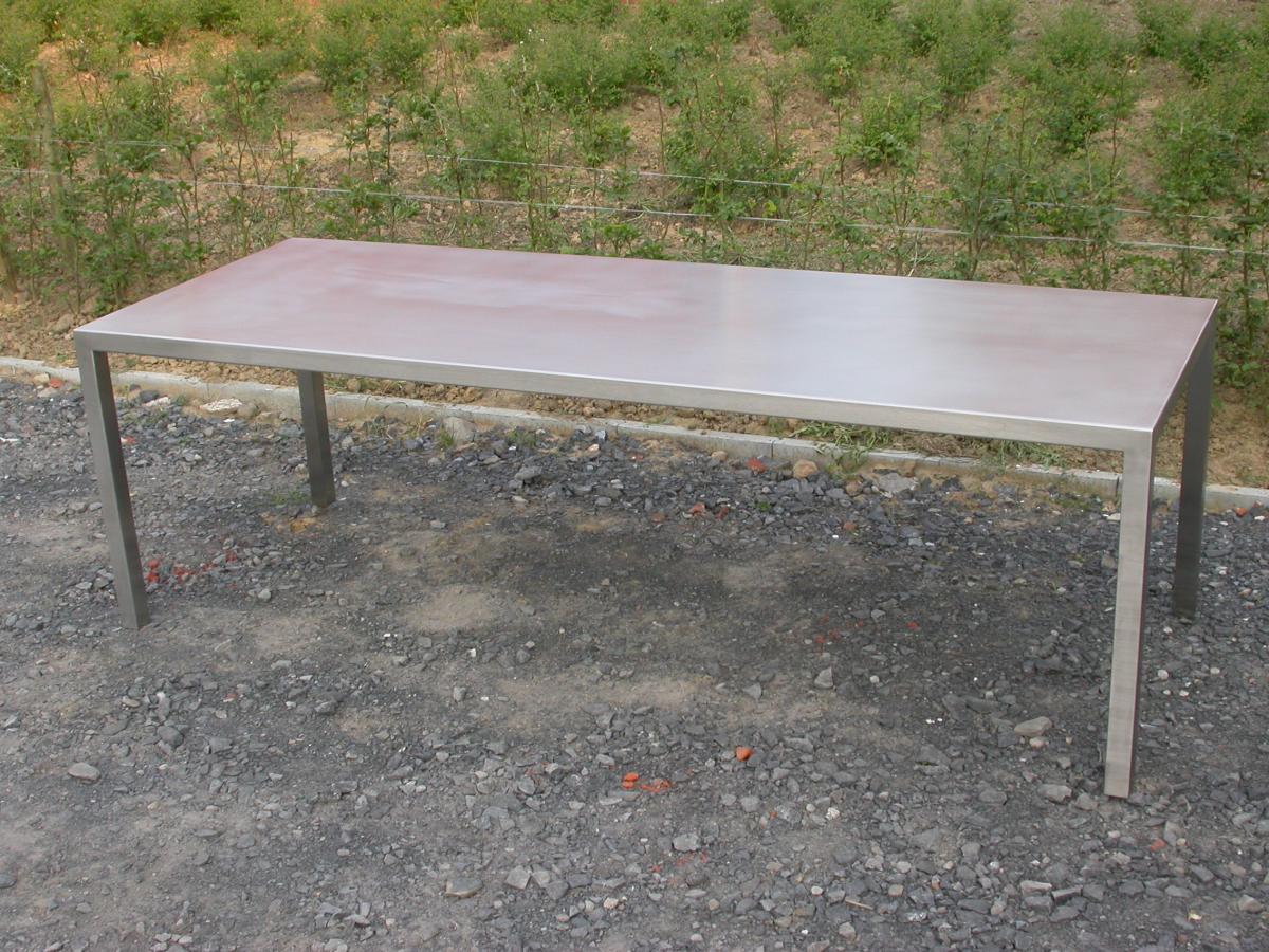 Tafels en onderstellen - Eettafel - Inox rechtlijnig geborsteld