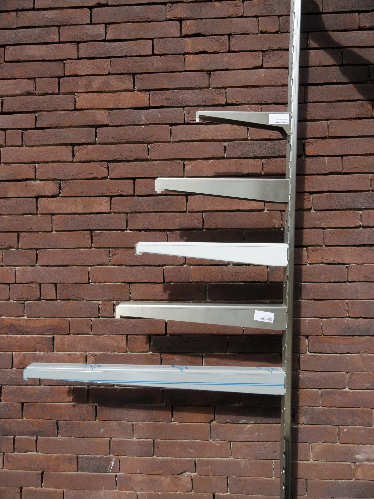 Opbergen - Ondersteuning legplanken - Inox rechtlijnig geborsteld