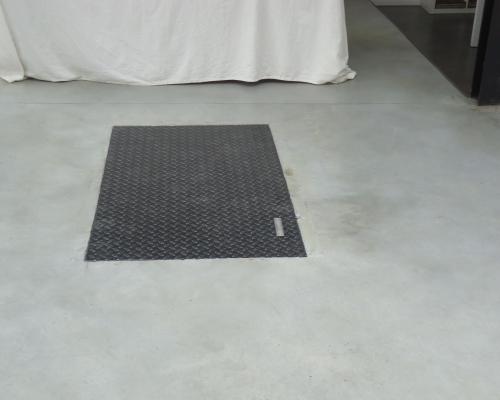 0015133 Kelderluik - Traanplaat - Staal - Manueel - Binnen