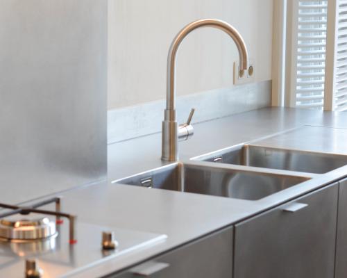 30503 Keukeninrichting - Werkblad + Spoelbak + Kastfronten - Inox - Excentrisch geschuurd