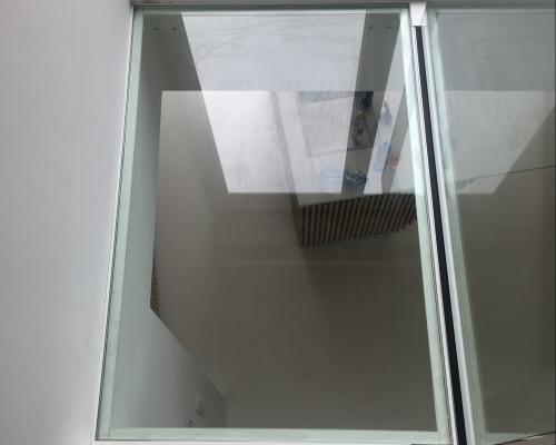 Passerelle - Glazen platform - Staal gelakt - Helder glas