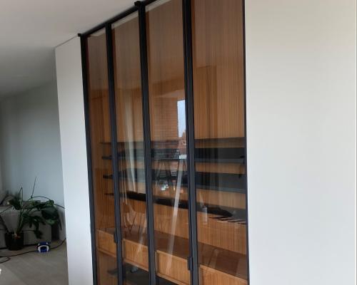 Barkastdeuren+ legplanken + glazenhouder - Inox gelakt