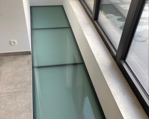 Passerelle - Glazen platform - Inox gelakt - Opaal glas