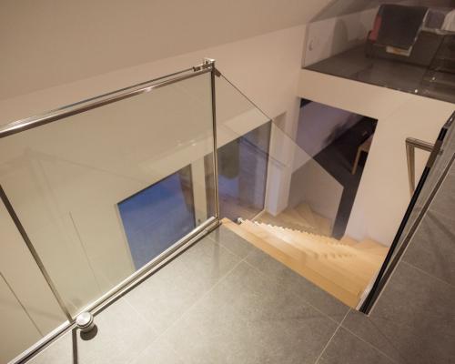 trapleuning in volledig glas-Rachel