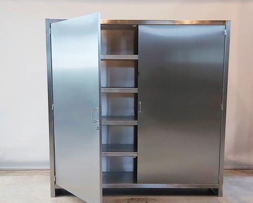 Opbergen - Kast - Dubbele deur - Legbanken - Inox