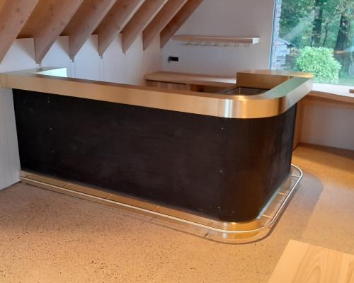 Bar Horeca - Bekleding toog + Voetbaar - Messing - Rechtlijnig geborsteld