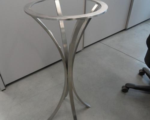 Tafels en onderstellen - Onderstel design tafel - Sokkel - Inox rechtlijnig geborsteld